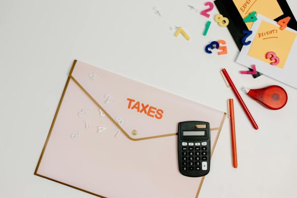 Accountant_pexels-tara-winstead-7111489