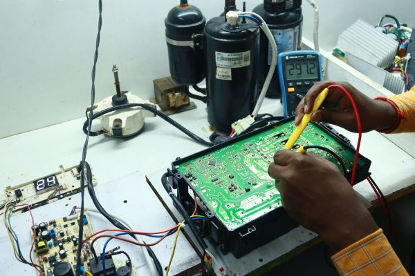 Electricianpexels-multitech-institute-2155038539-34099331-1