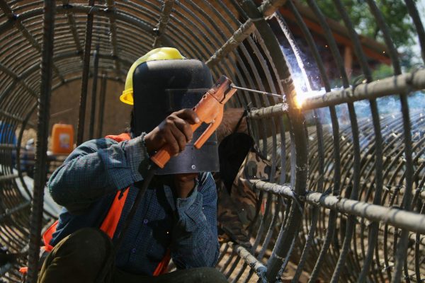 Welder_pexels-hla-phay-2161263096-37354845